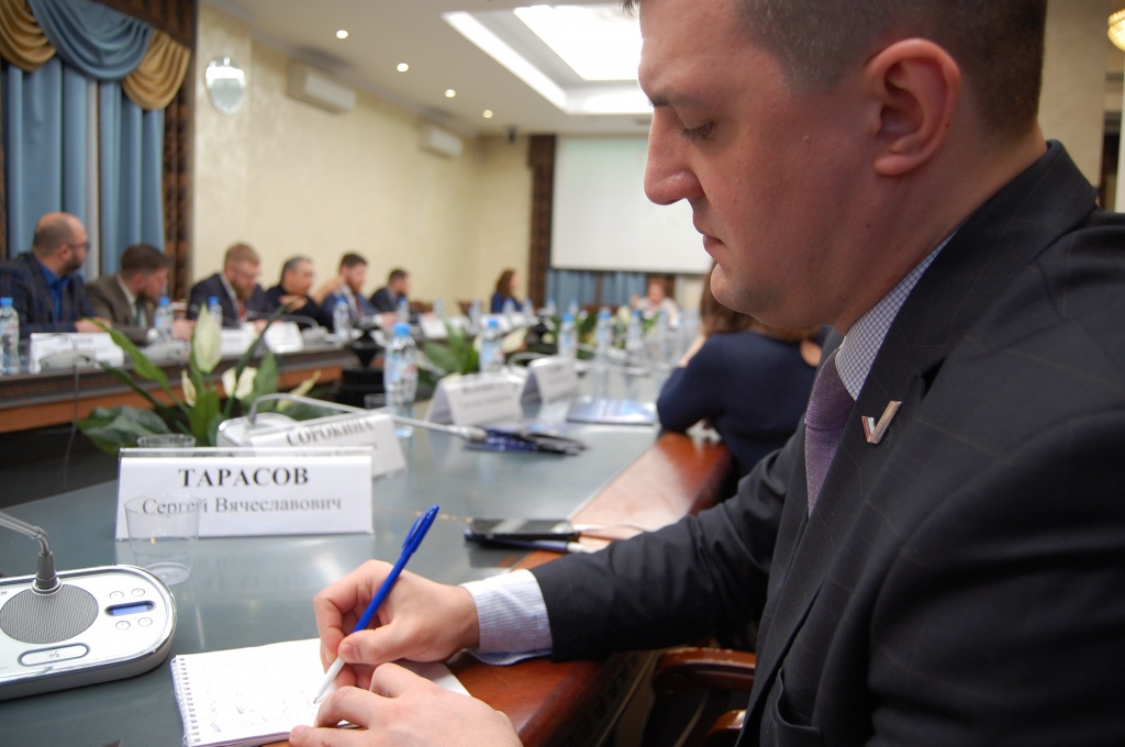 Сергей Тарасов